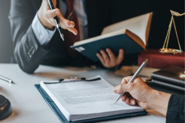 Nghĩa vụ pháp lý của người cho vay